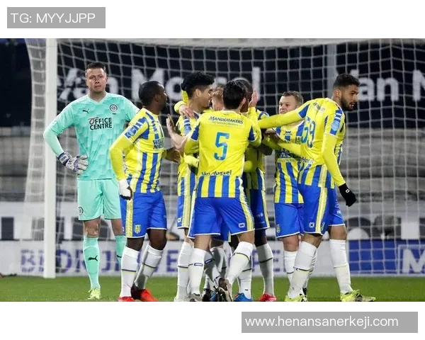 坎布尔与瓦尔韦克的激烈对决谁能在这场比赛中笑到最后